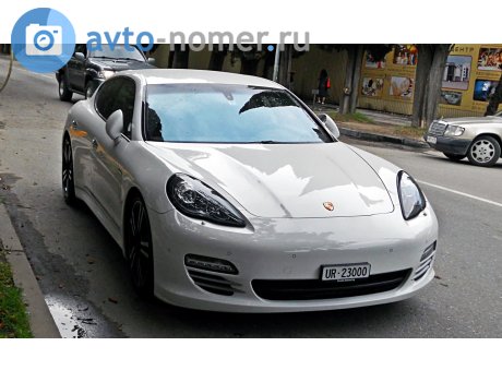 UR 23000, Porsche Panamera