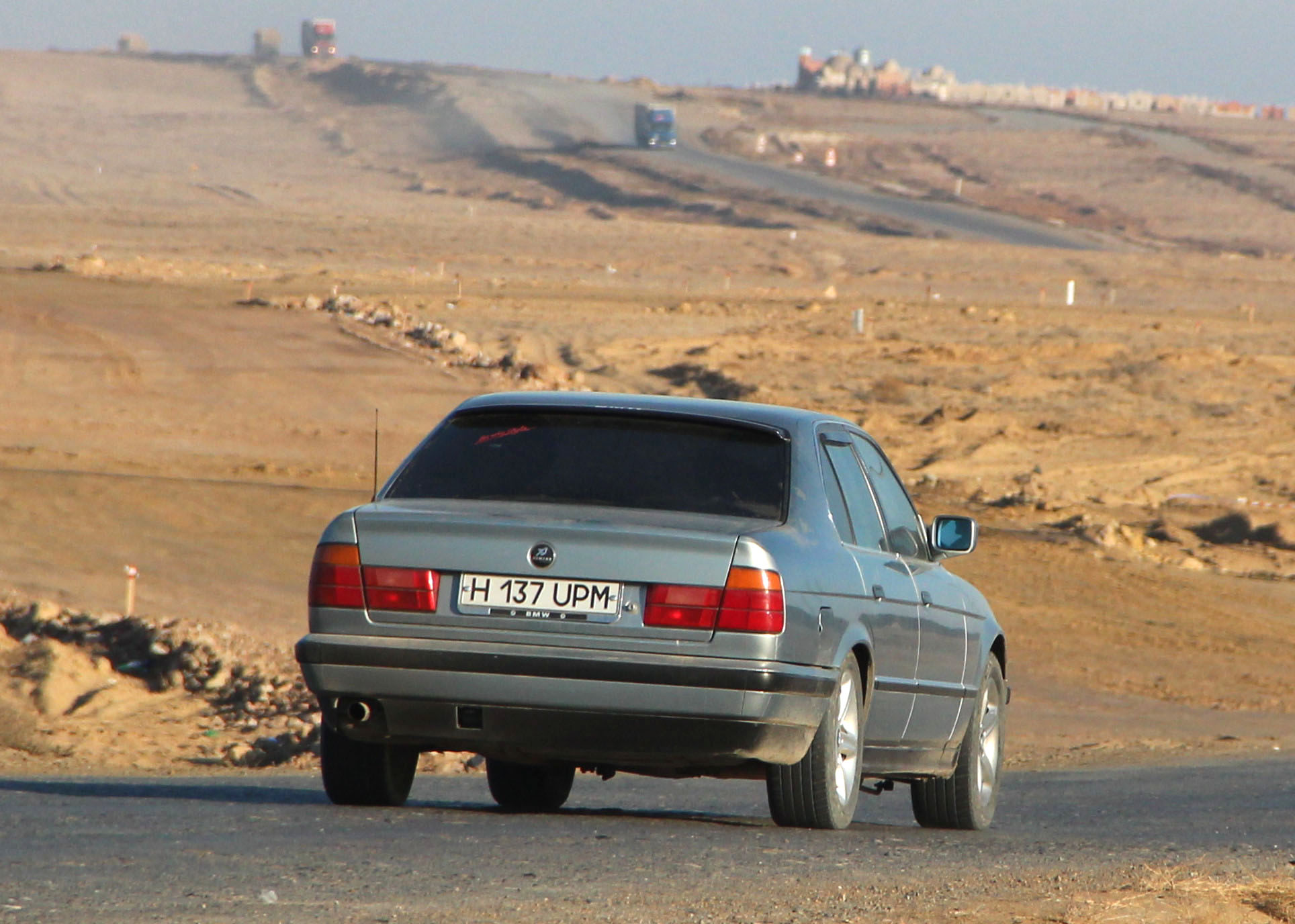 H 137 UPM, BMW 5 Series 3rd gen Sedan (E34), 1988–1995