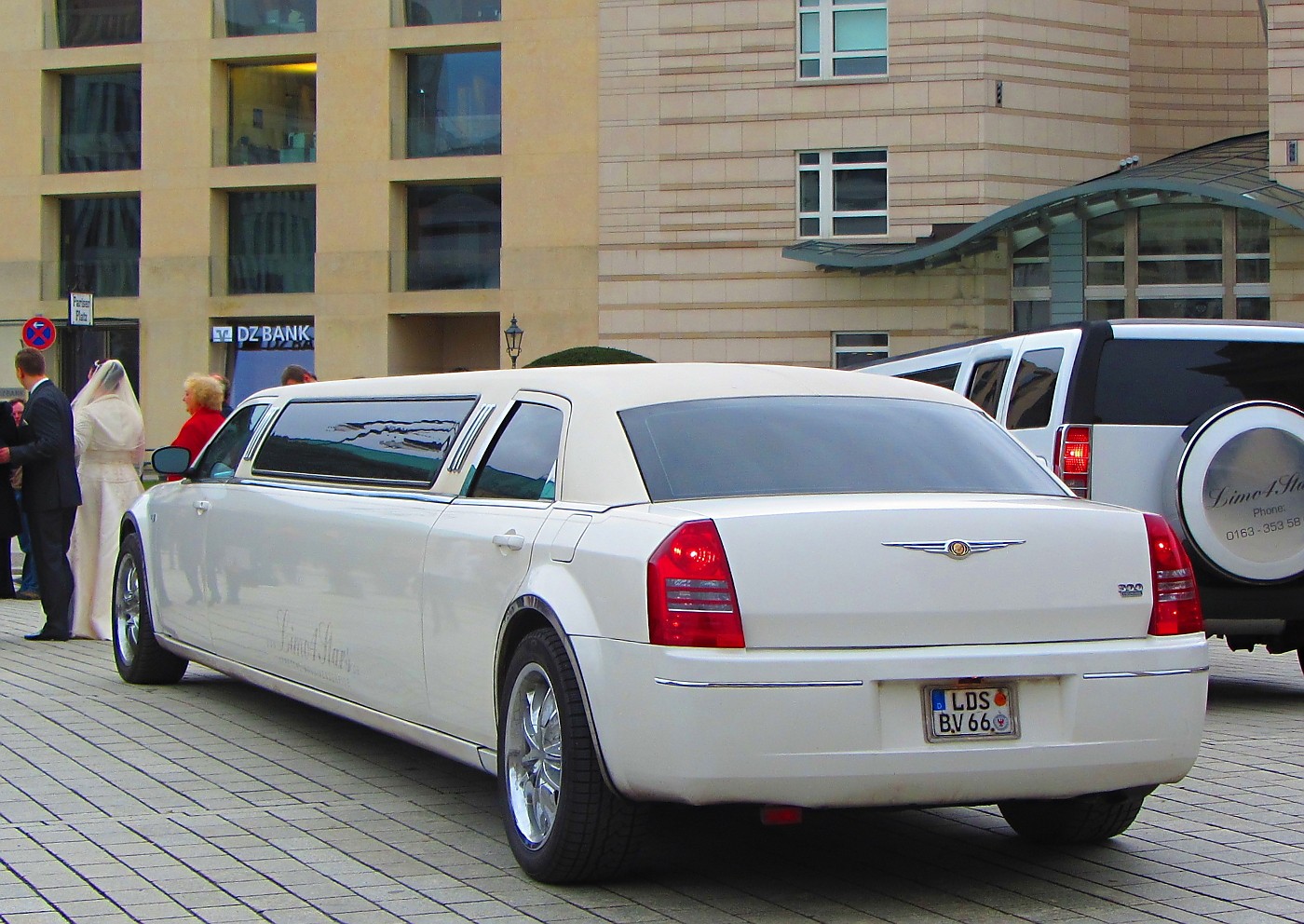 LDS BV 66, Chrysler 300/300C 1st gen Sedan (LX), 2004–2010