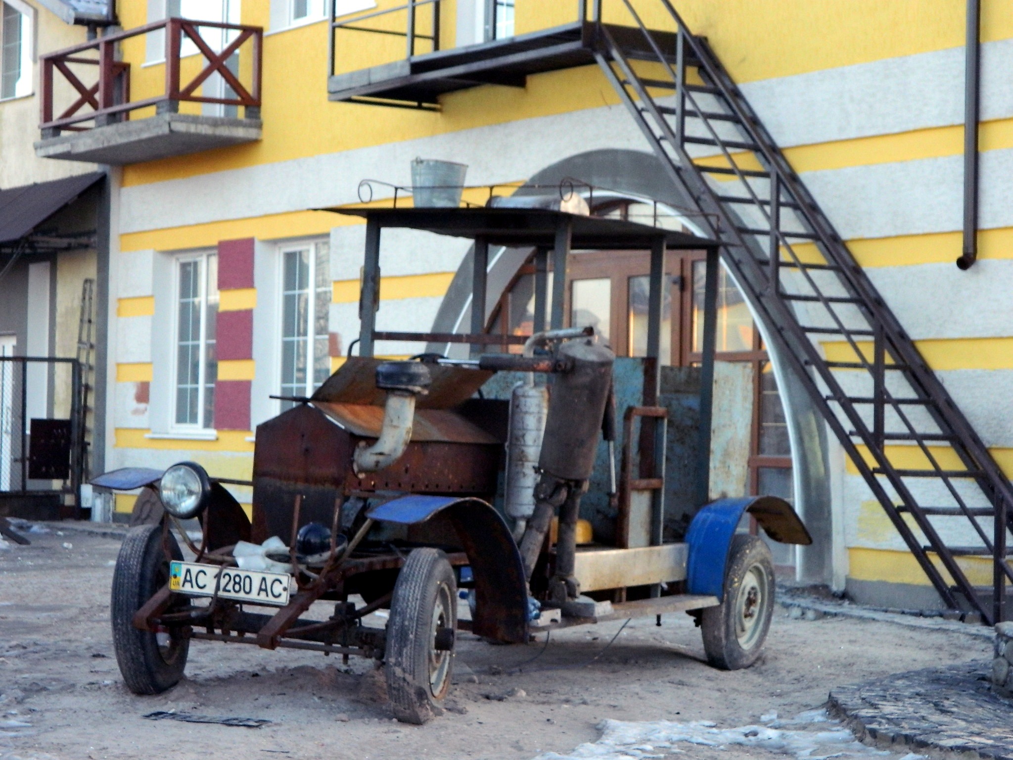 AC 1280 AC, Home-made vehicle 