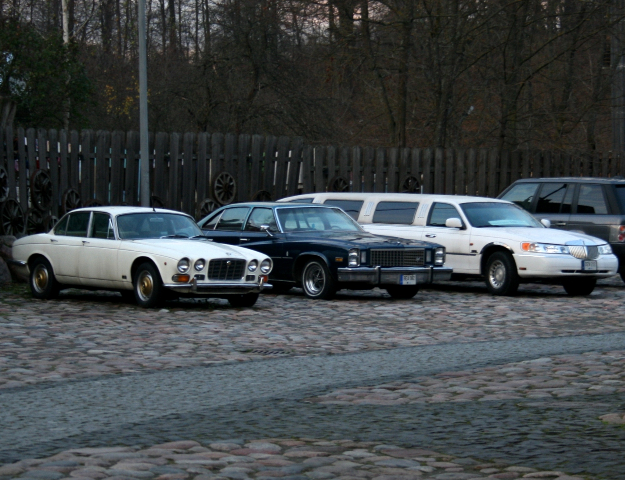 BEA 082, Buick Regal 1st gen Sedan (29; A-body), 1975–1977
