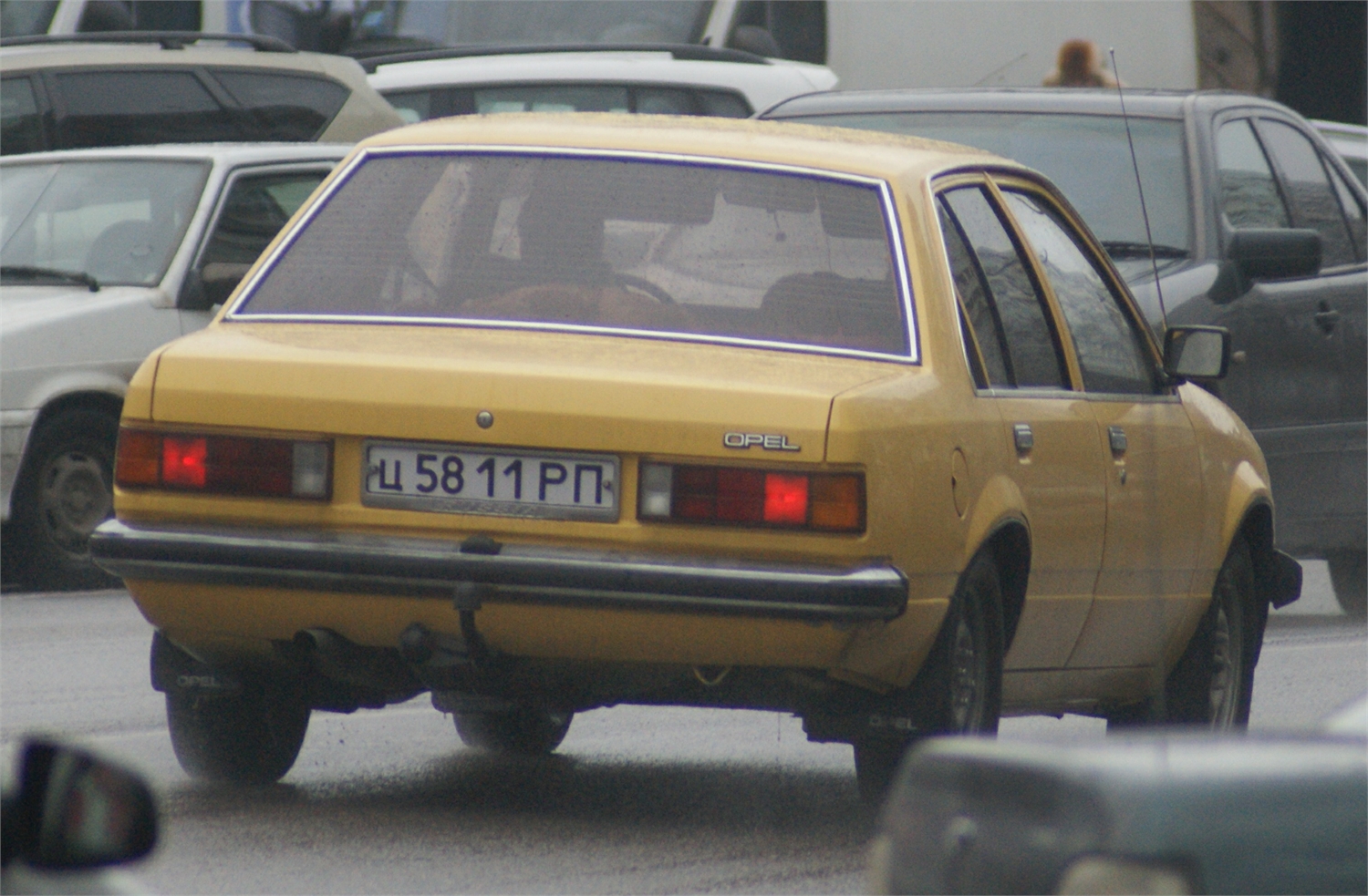 ц 5811 РП, Opel Rekord 5th gen 4-door Sedan (E1), 1977–1982