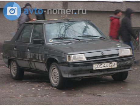 б 0544 БИ, Renault 9