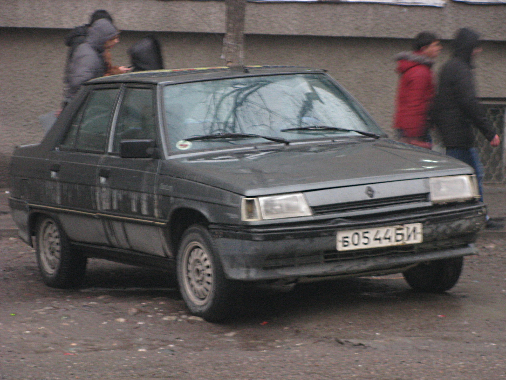 б 0544 БИ, Renault 9 1st gen (L42), 1981–1989