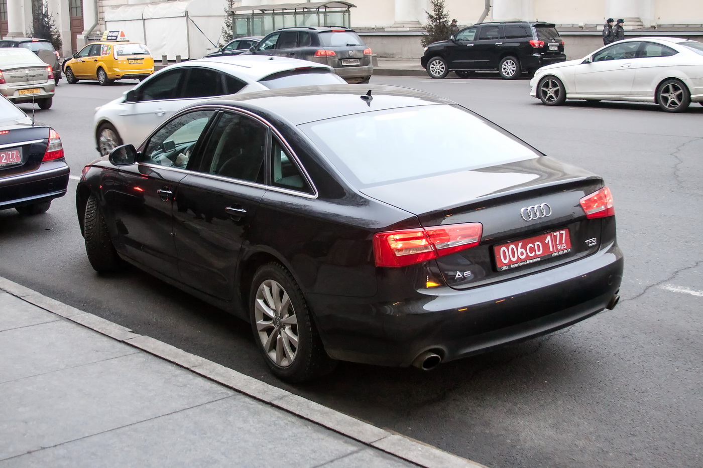 006 CD 1 77, Audi A6 