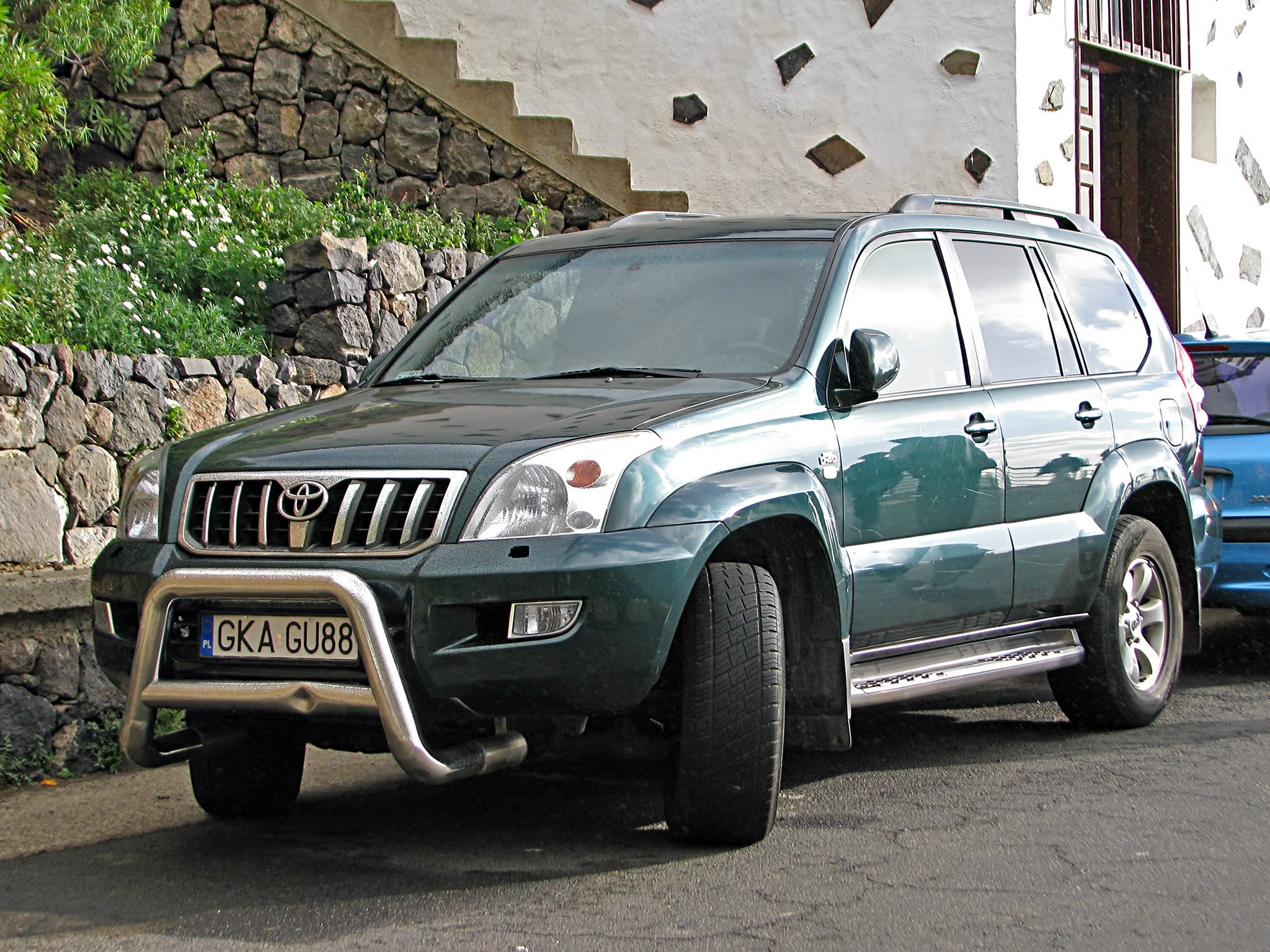 GKA GU88, Toyota Land Cruiser Prado 3rd gen 5-door SUV (J120), 2002–2009