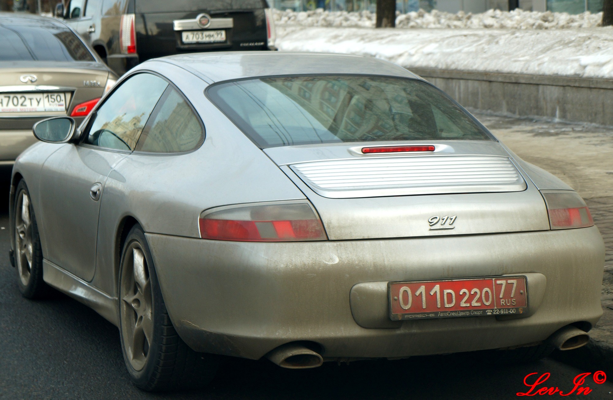 011 D 220 77, Porsche 911 5th gen Coupé (996), 1997–2006
