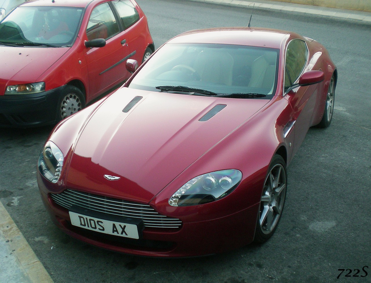 D10SAX, Aston Martin V8 Vantage 