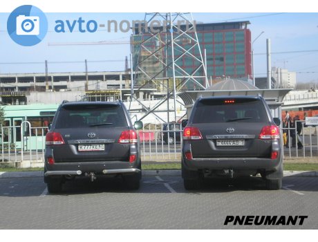 4444 AB-1, Toyota Land Cruiser