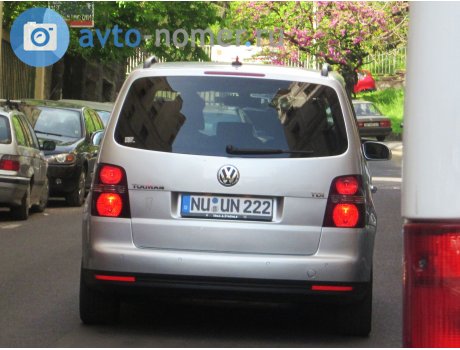 NU UN 222, Volkswagen Touran