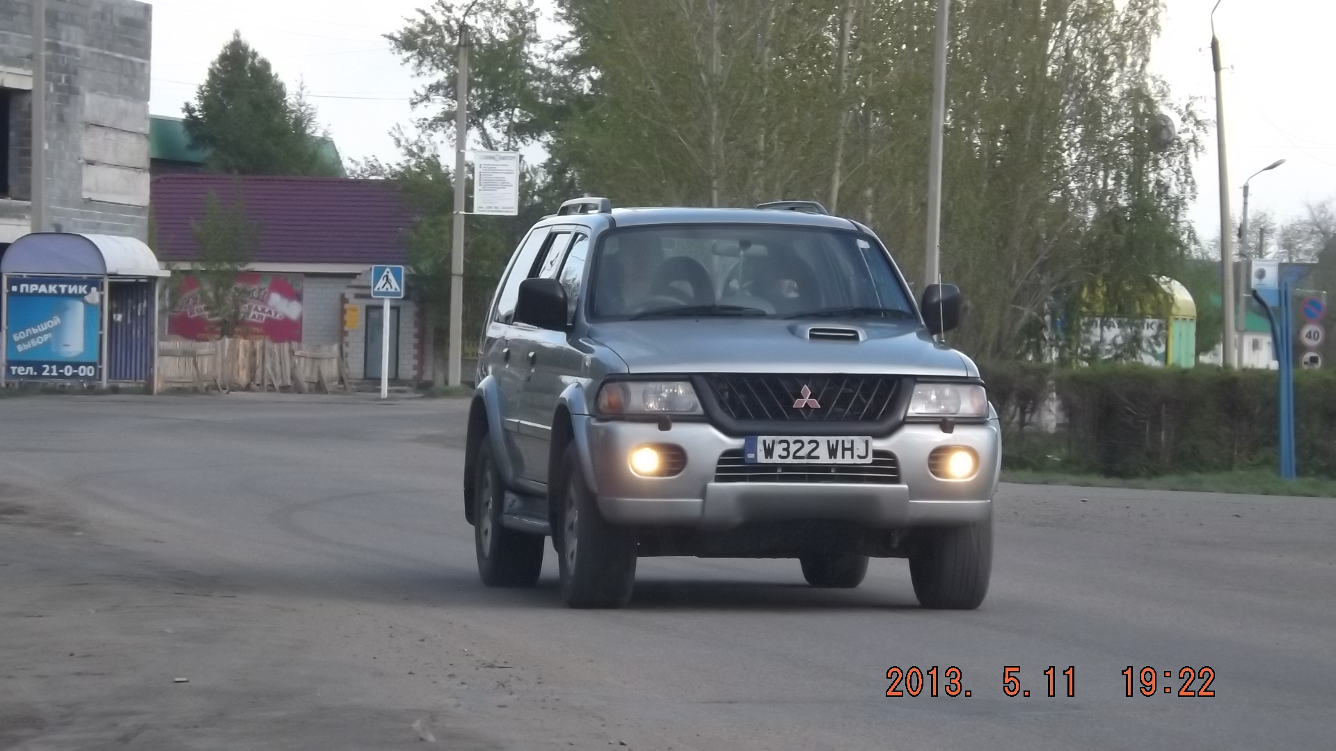 W322WHJ, Mitsubishi Shogun Sport 1st gen (K80/K90/PA), 2000–2006