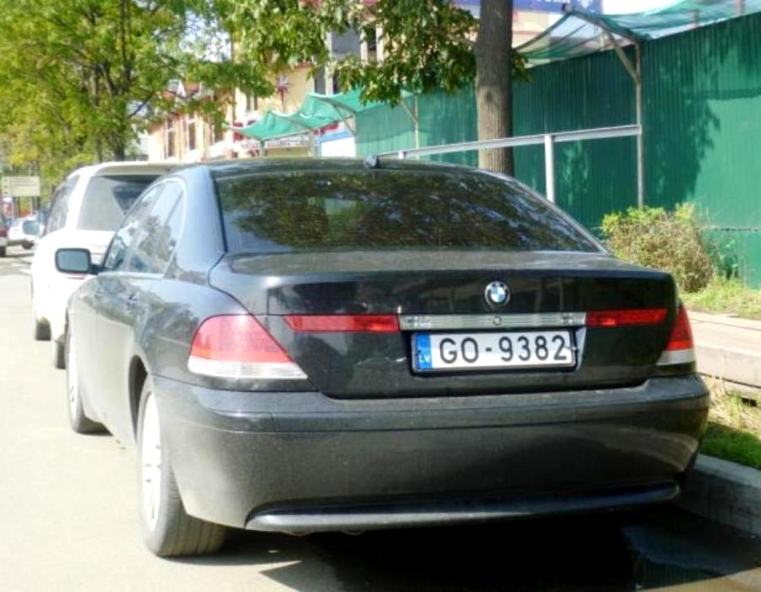 Номера прибалтики автомобильные фото. Номера машин в латвии. Автономер латвия. Латвия номера автомобилей. Латвийские гос номера.