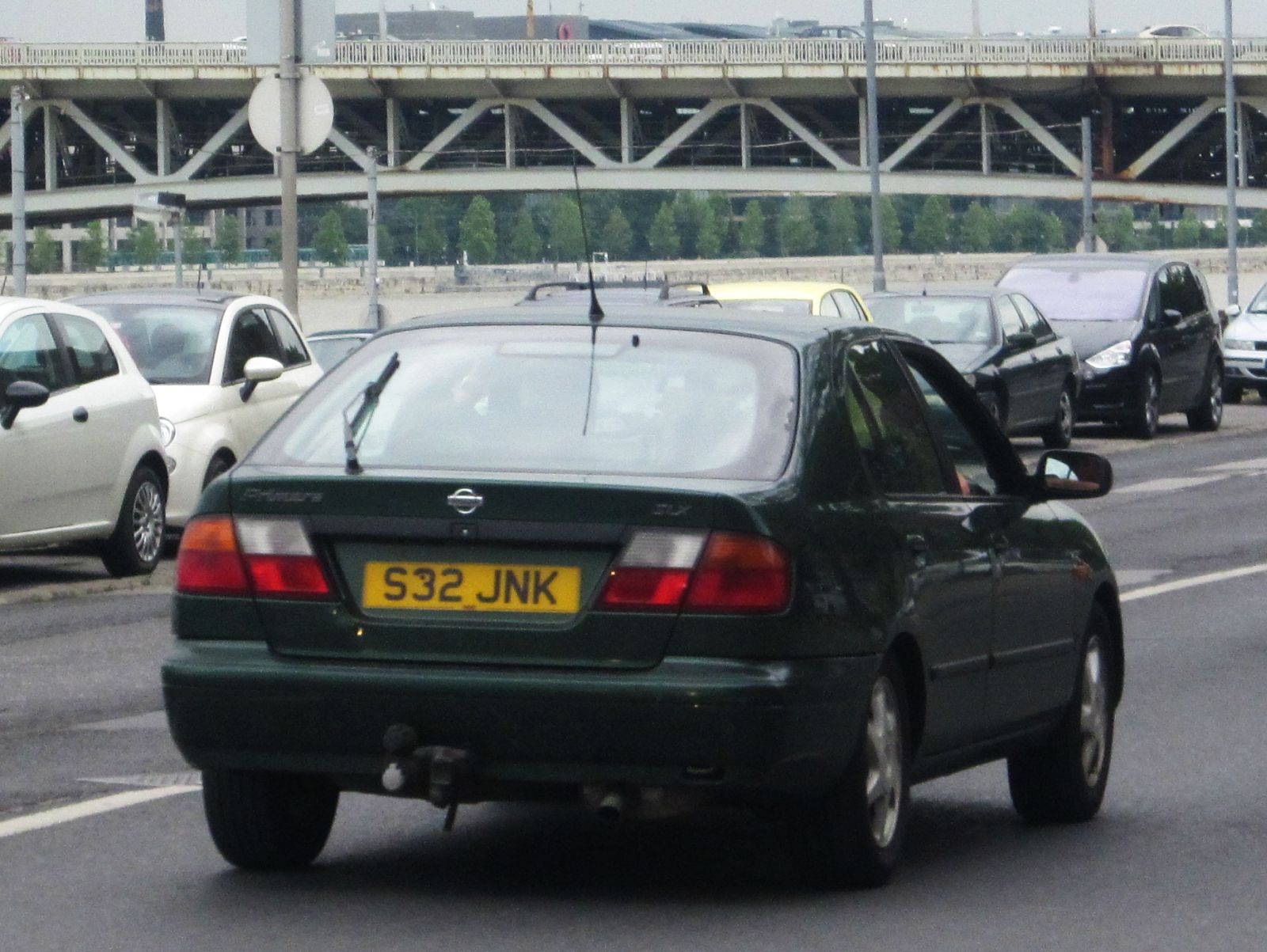 S32JNK, Nissan Primera 2nd gen Sedan/Liftback (P11), 1995–1999