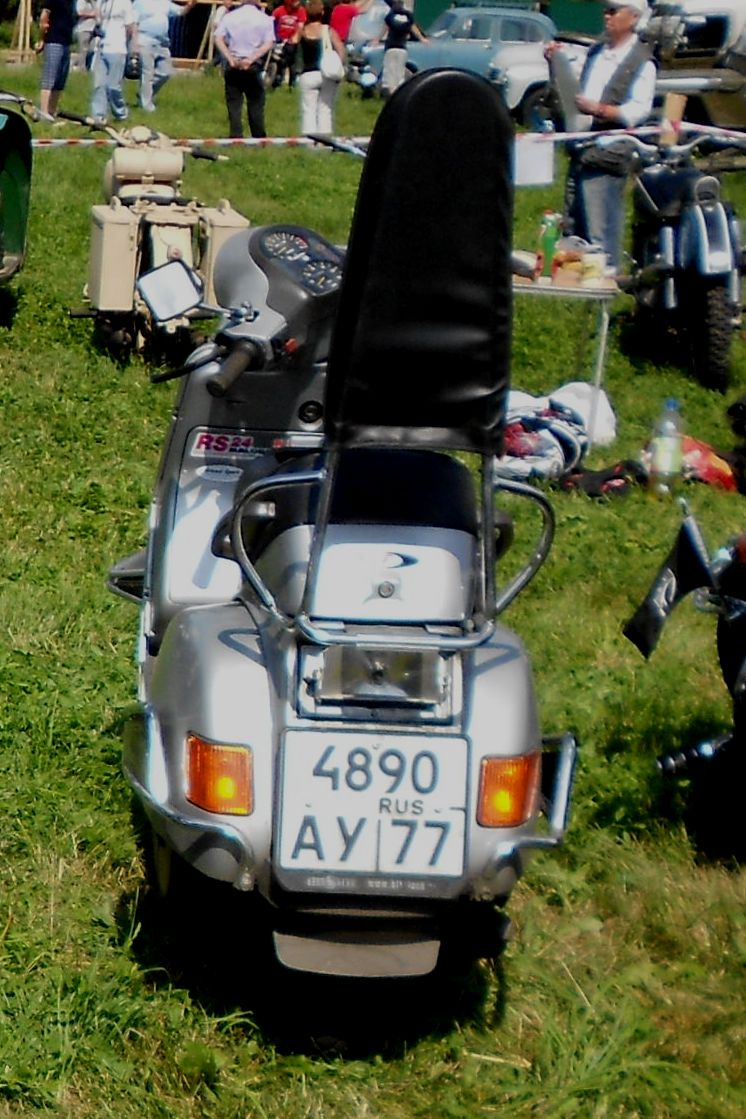 4890 ау 77, Vespa Cosa 2nd gen (VNR2T), 1992–1993
