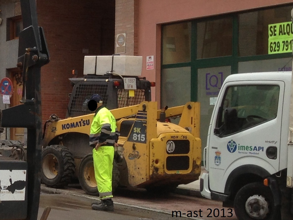 E 1557 BFM, Komatsu SK-Series 