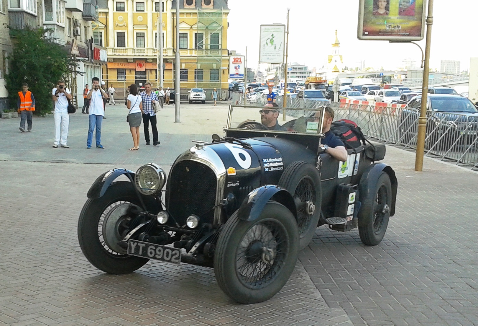 YT6902, Bentley 4½ Litre 