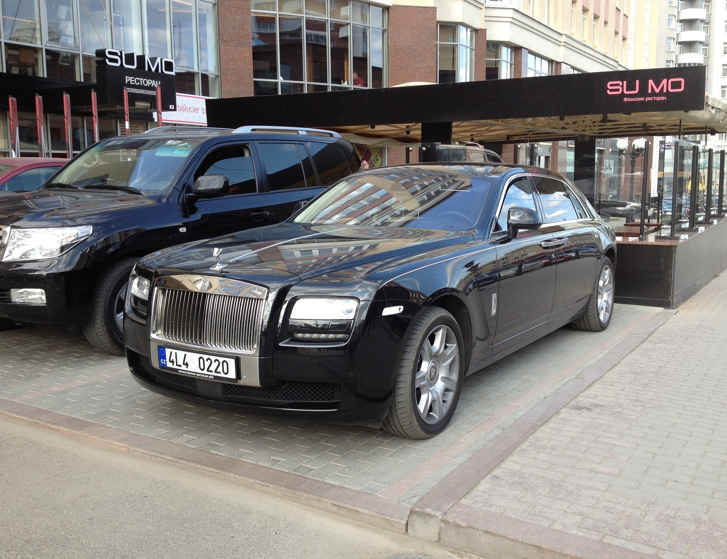 4L4 0220, Rolls-Royce Ghost 1st gen (RR4), 2009–2014