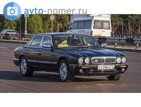 ут 390 у 77, Daimler Super V8