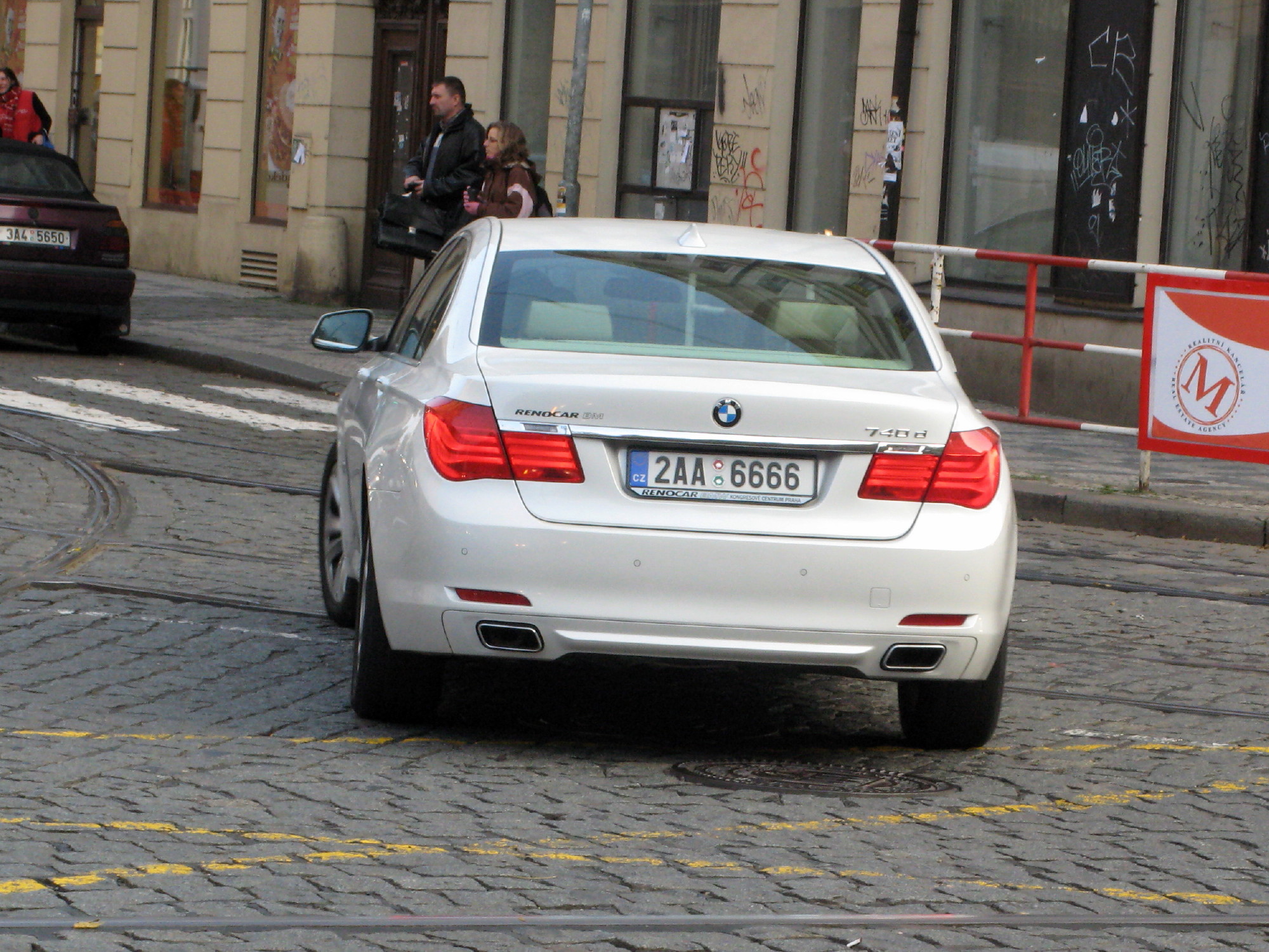 2AA 6666, BMW 7 Series 5th gen (F01–F04), 2008–2015