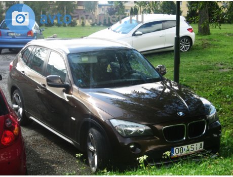 O0 ASIA, BMW X1