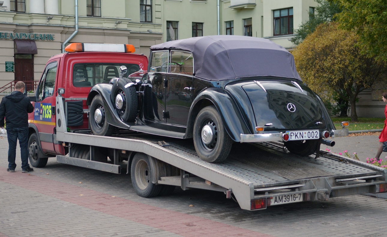 PKN 002, Mercedes-Benz 320 