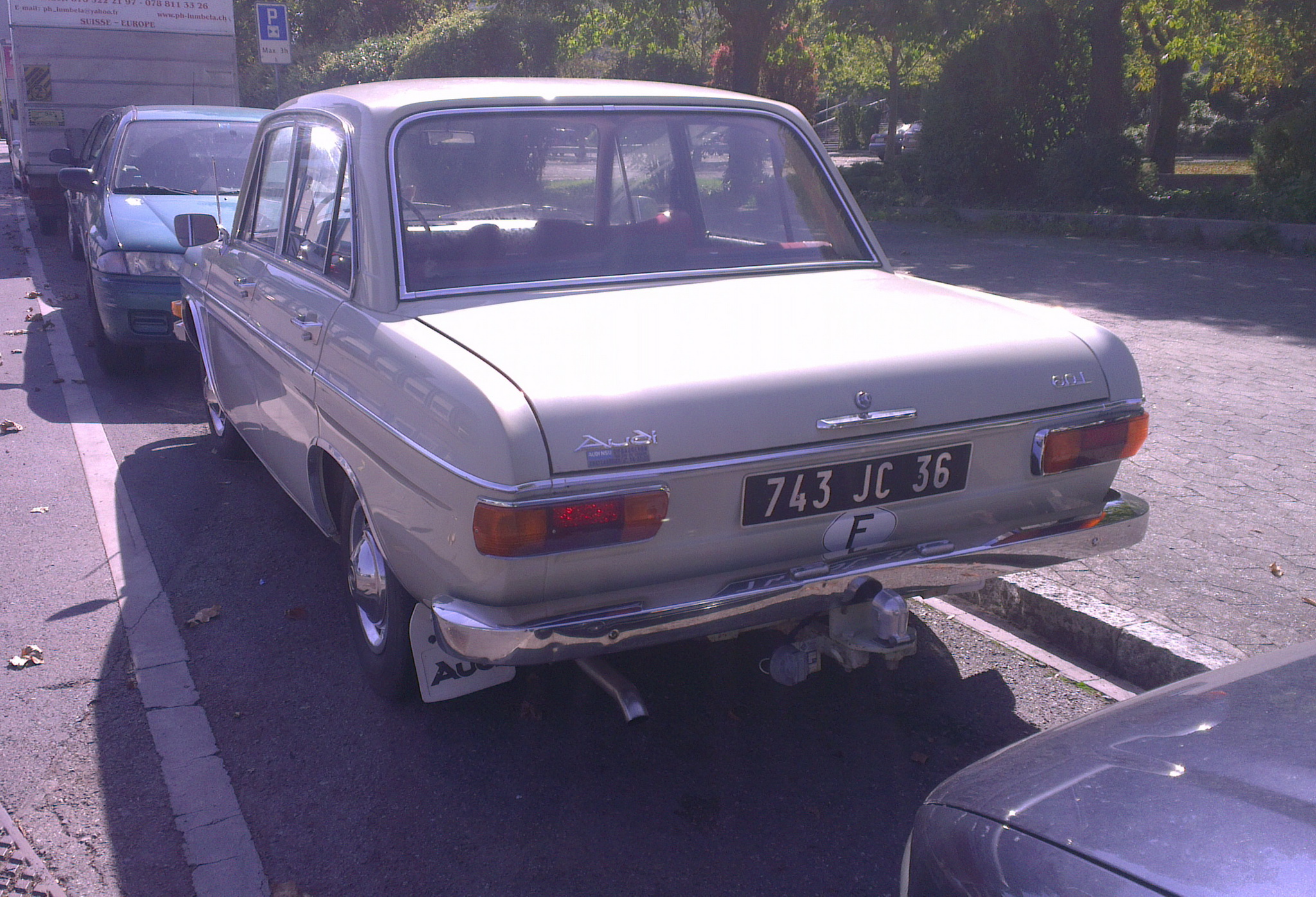 743 JC 36, Audi 60 1st gen 4-door Sedan (F103), 1968–1973