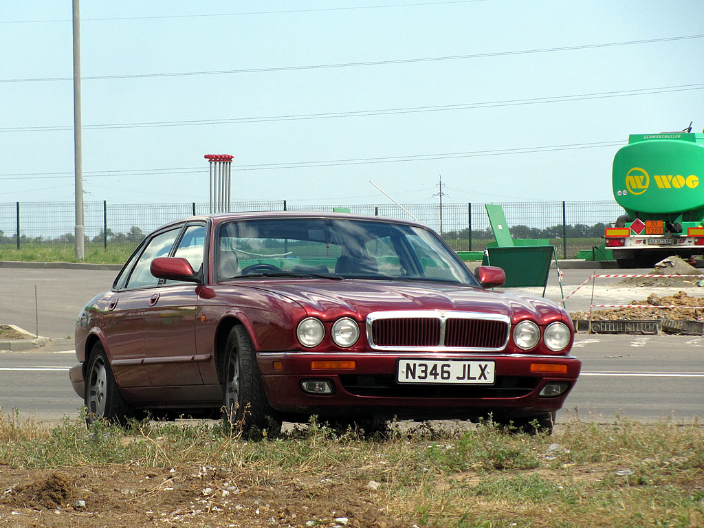 N346JLX, Jaguar XJ 3rd gen (X300/X305), 1994–1997
