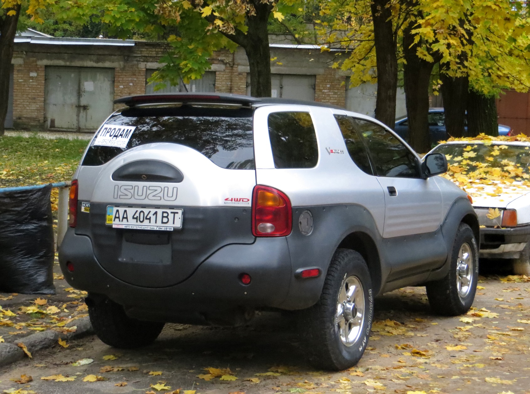 AA 4041 BT, Isuzu VehiCross 1st gen (UGS25DW/VX), 1997–2001
