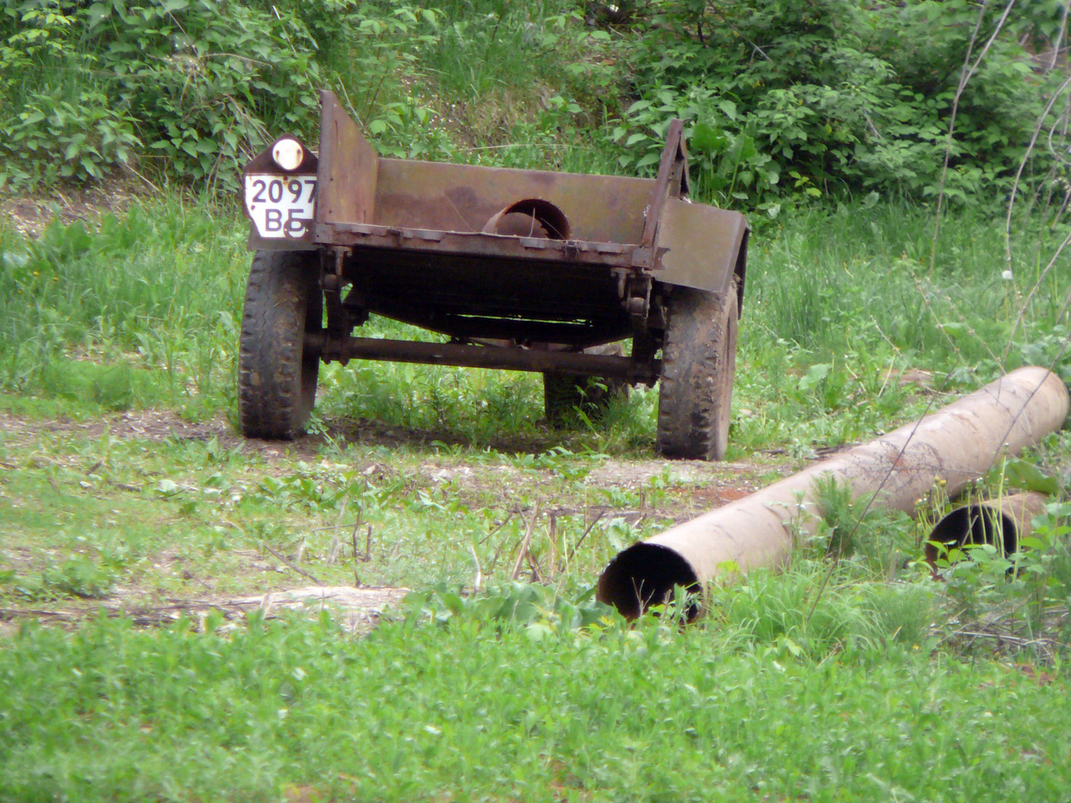 2097 ВБ, Trailers (1977) 