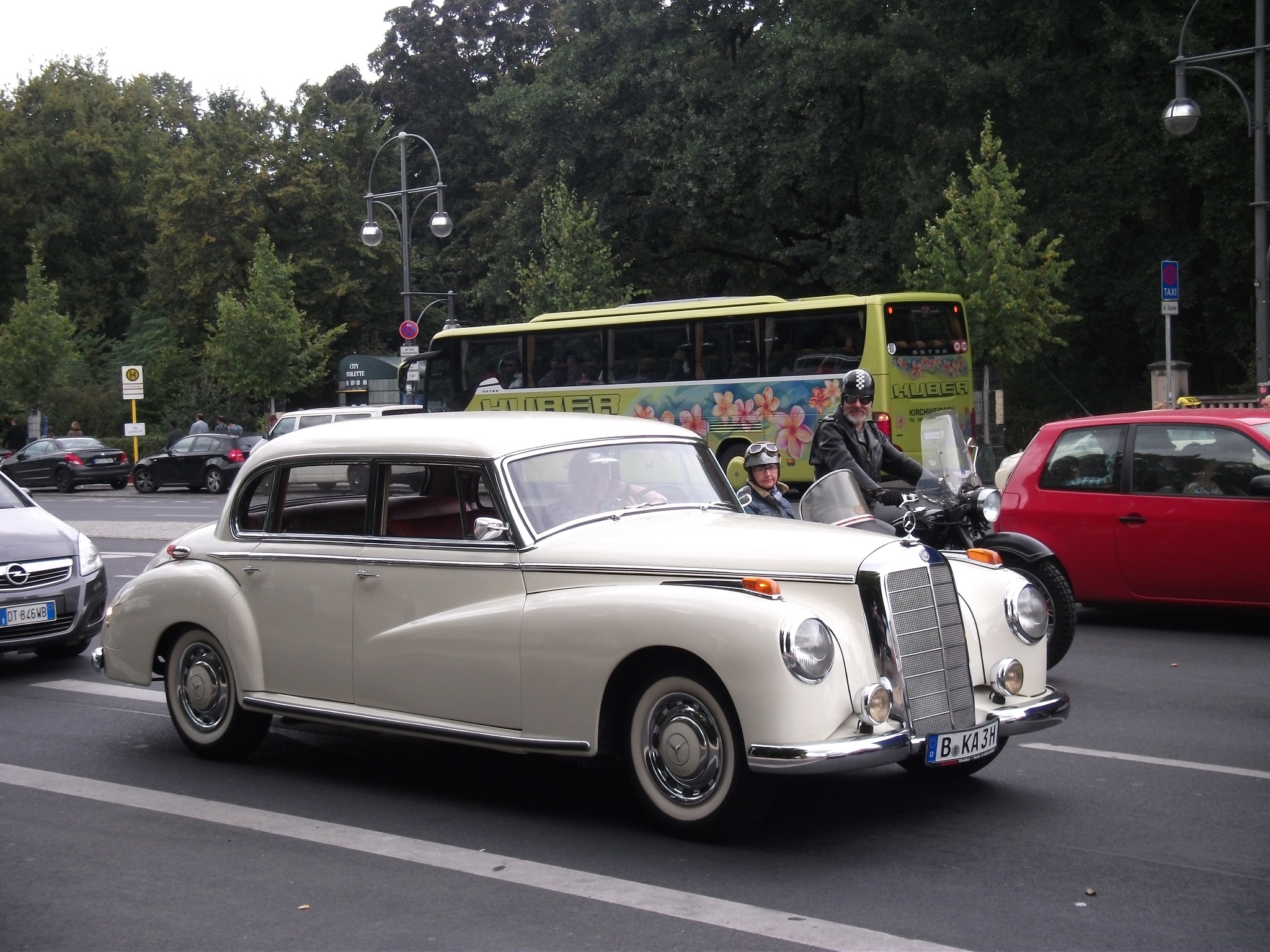 B KA 3 H, Mercedes-Benz 300 