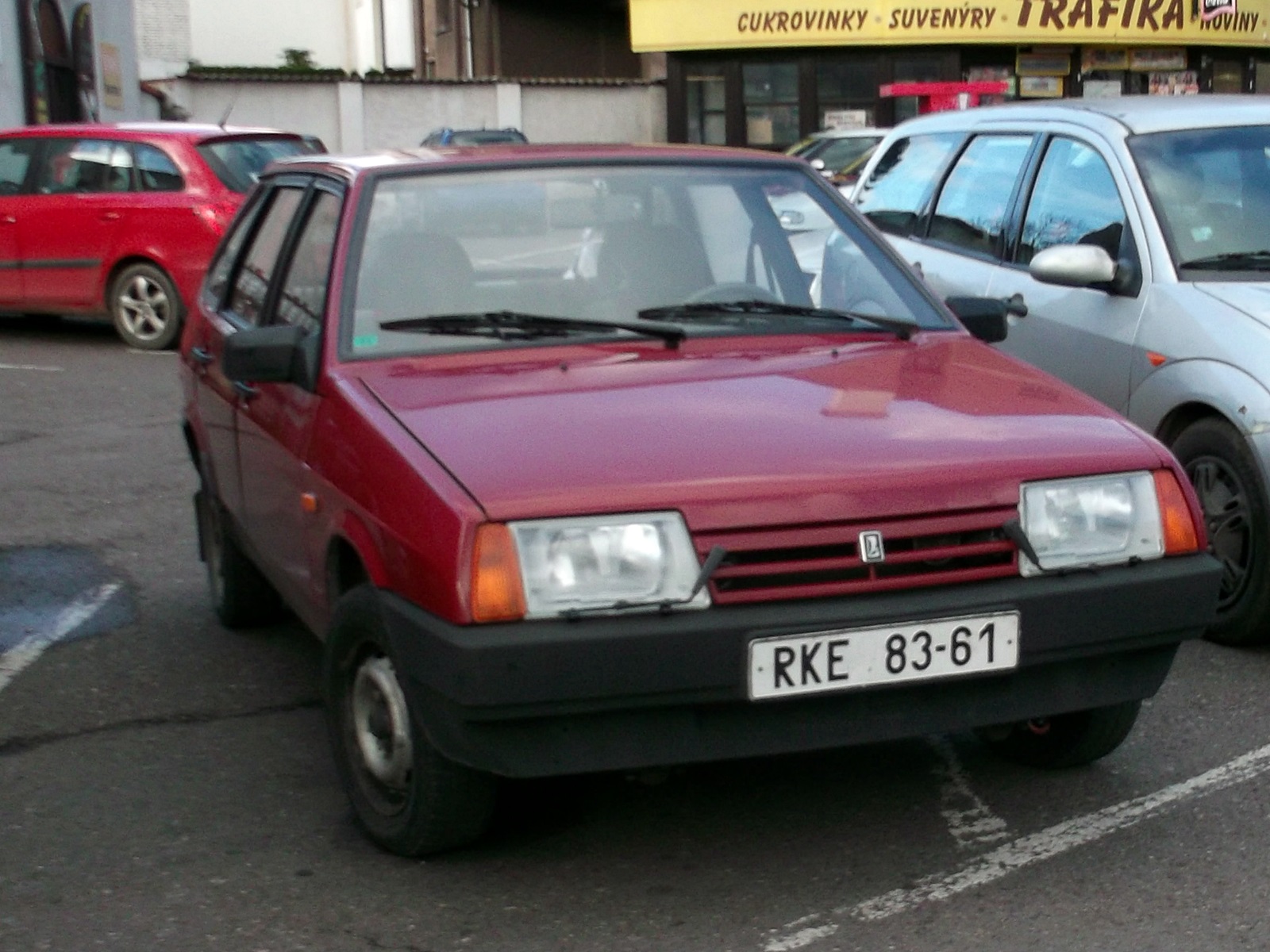 RKE 83-61, Lada (VAZ) 2109 2109 Спутник (Samara/Forma/Sputnik), 1987–2004 (–2011 for others)