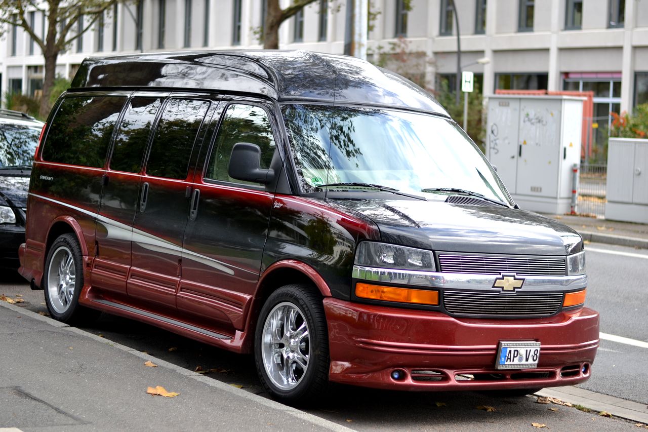 AP V 8, Chevrolet Express 