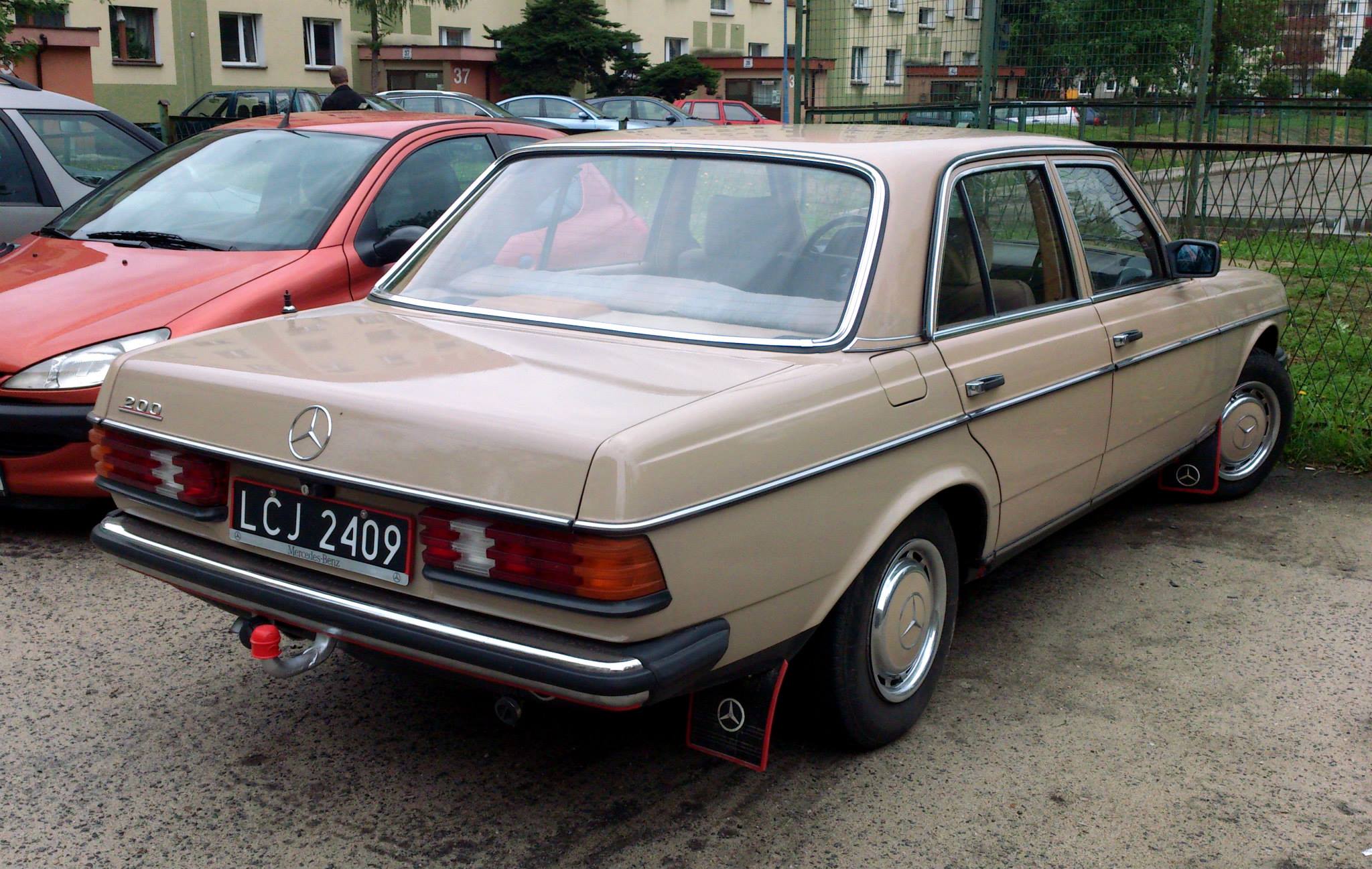 LCJ 2409, Mercedes-Benz E-Klasse 200–300 Sedan (W123), 1975­–1986