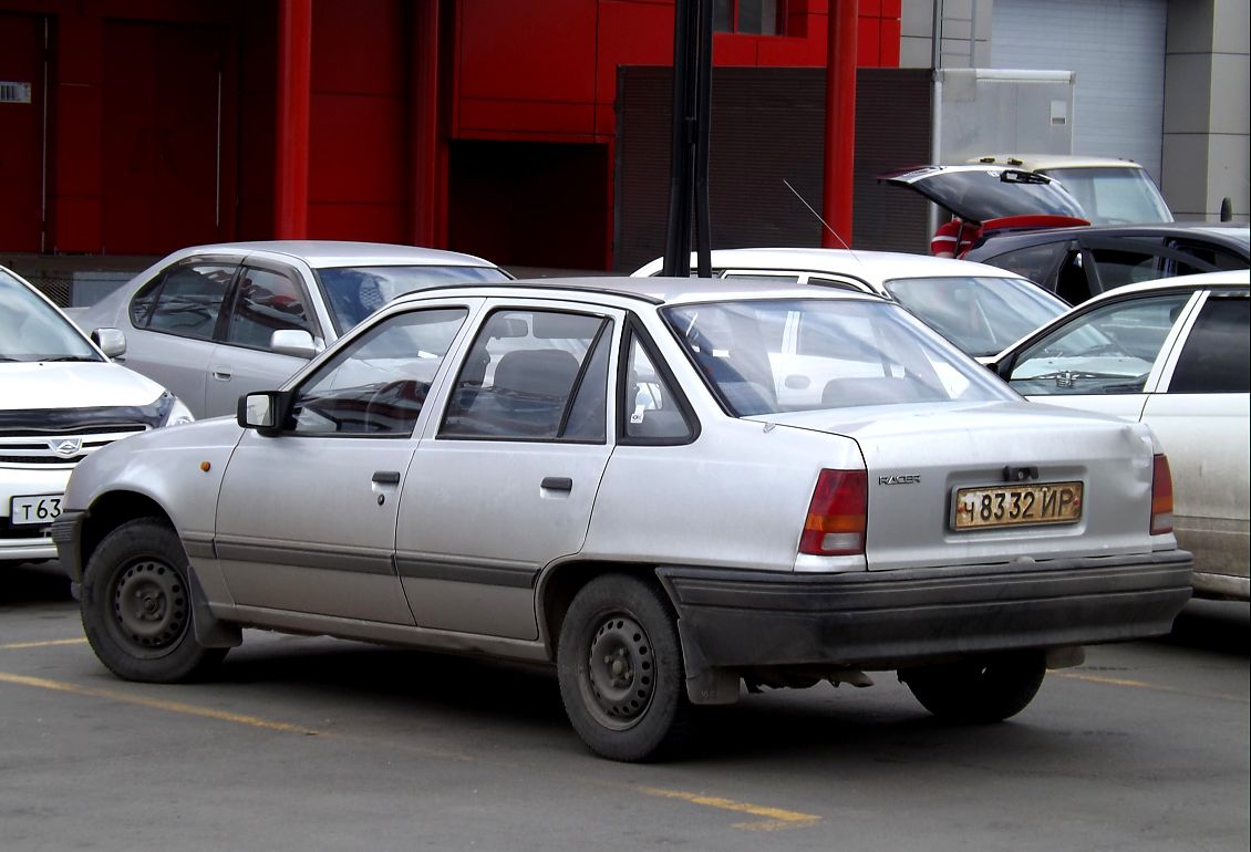 ч 8332 ИР, Daewoo Racer 1st gen Sedan (T-body), 1986–1995