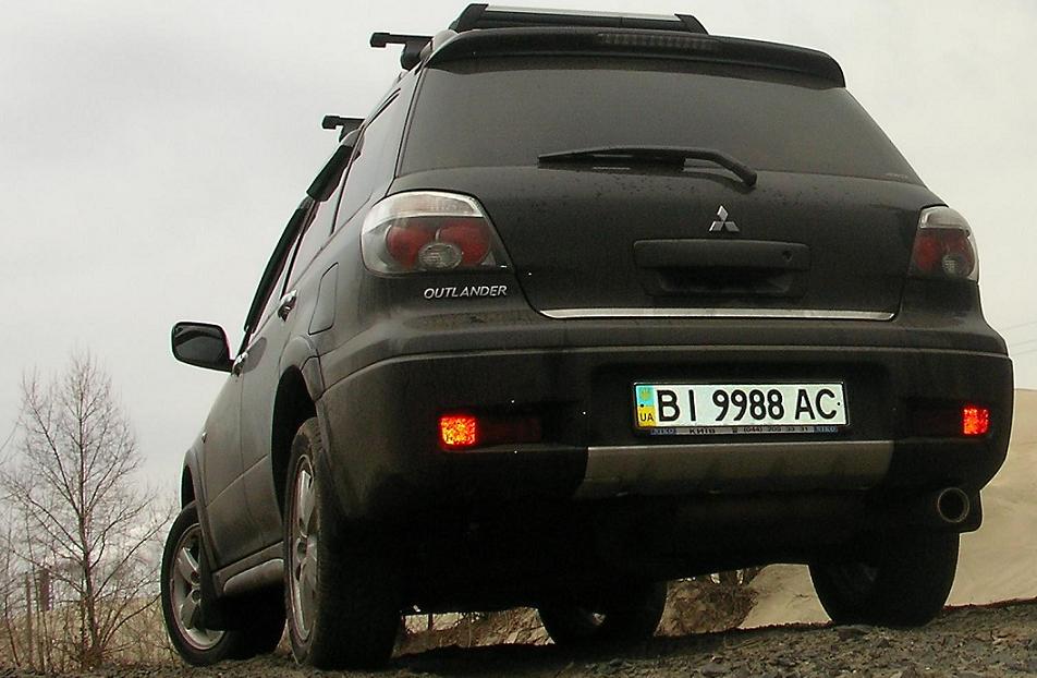 BI 9988 AC, Mitsubishi Outlander 