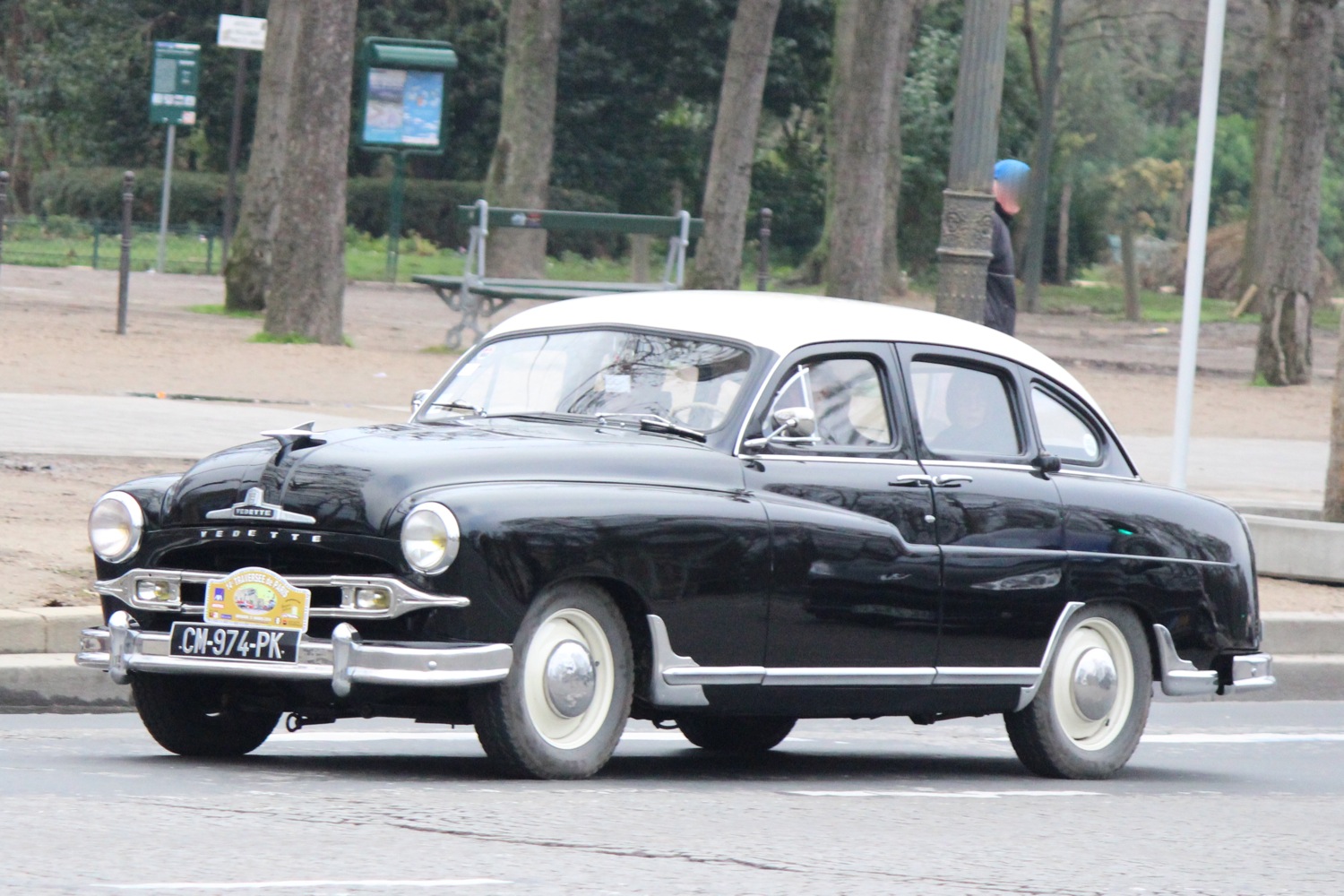 CM-974-PK, Ford Vedette 