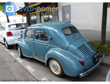 702 RJB 75, Renault 4CV