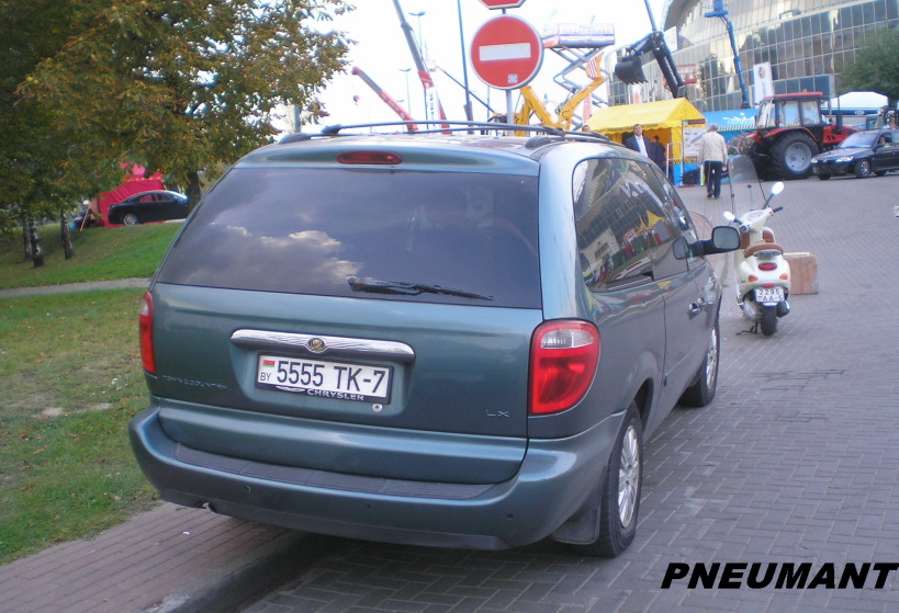 5555 TK-7, Chrysler Town&Country 4th gen Minivan (RS), 2000–2007