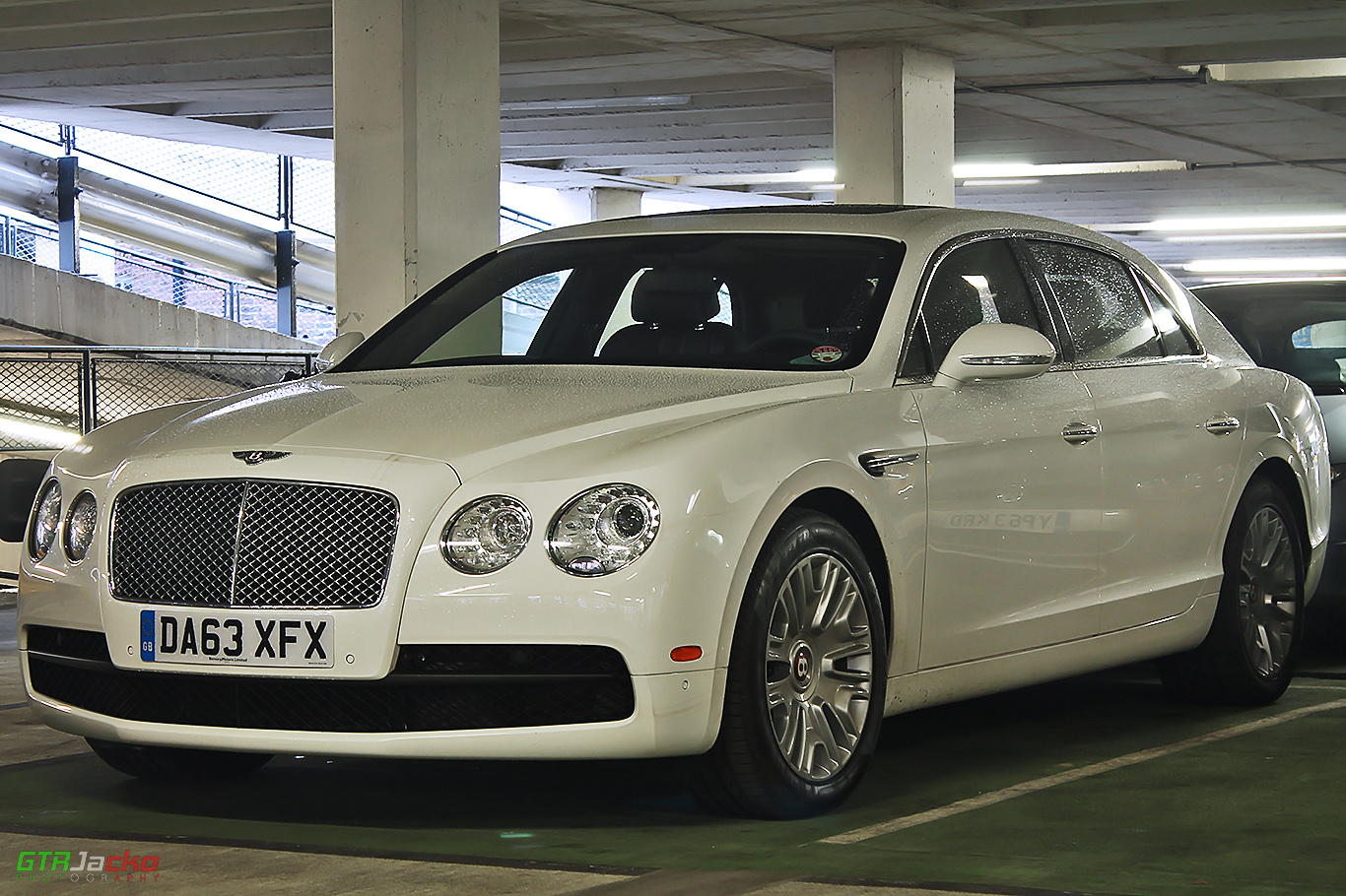 DA63XFX, Bentley Flying Spur 2nd gen (D1), 2013–2019