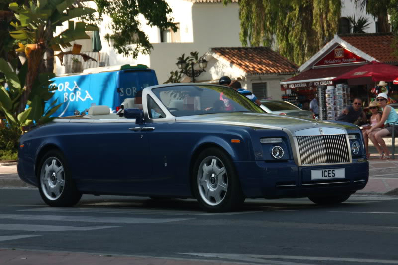 1CES, Rolls-Royce Phantom Drophead Coupé 