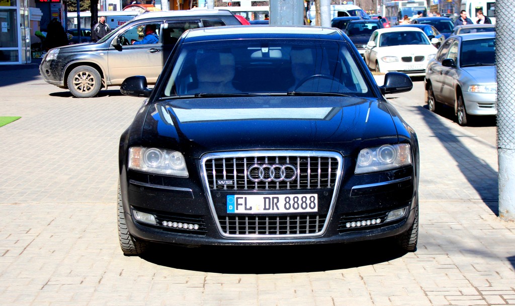 FL DR 8888, Audi A8 2nd gen (D3/4E2/4E8), 2002–2010