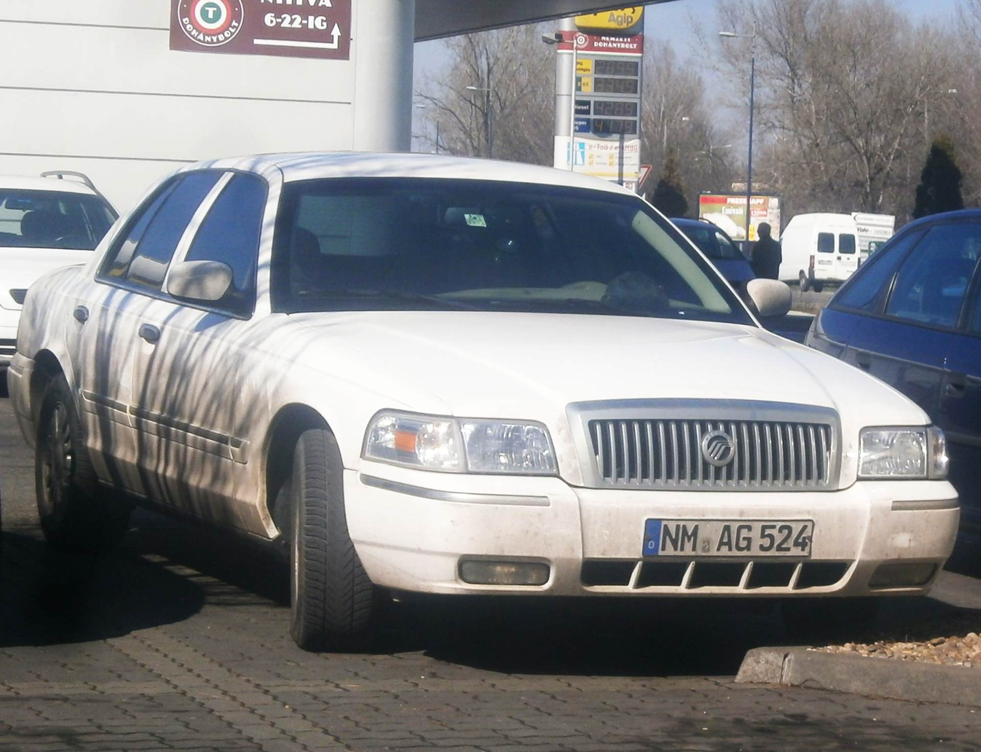 NM AG 524, Mercury Grand Marquis 4th gen (EN114), 2002–2011