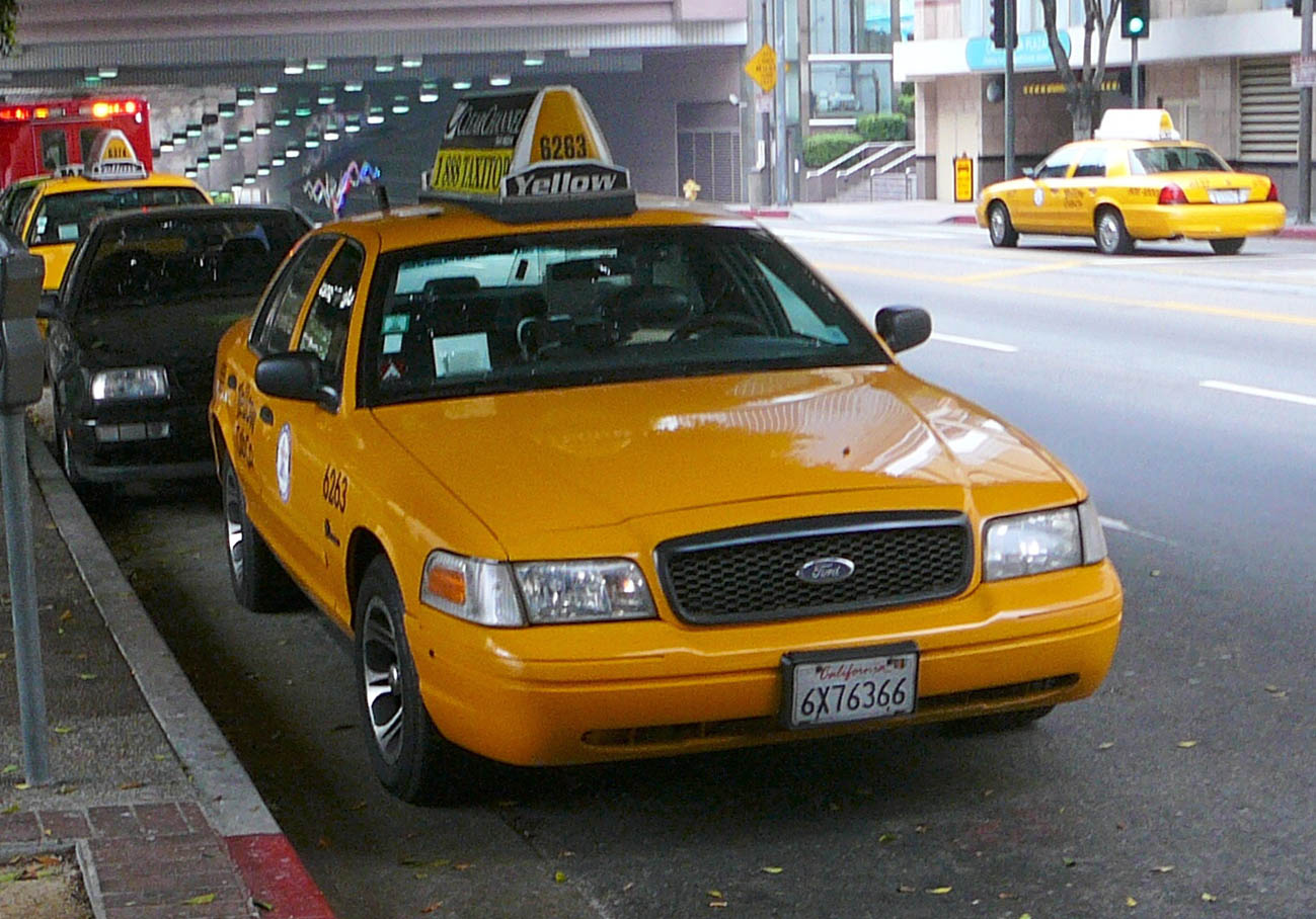 Машины такси в Японии