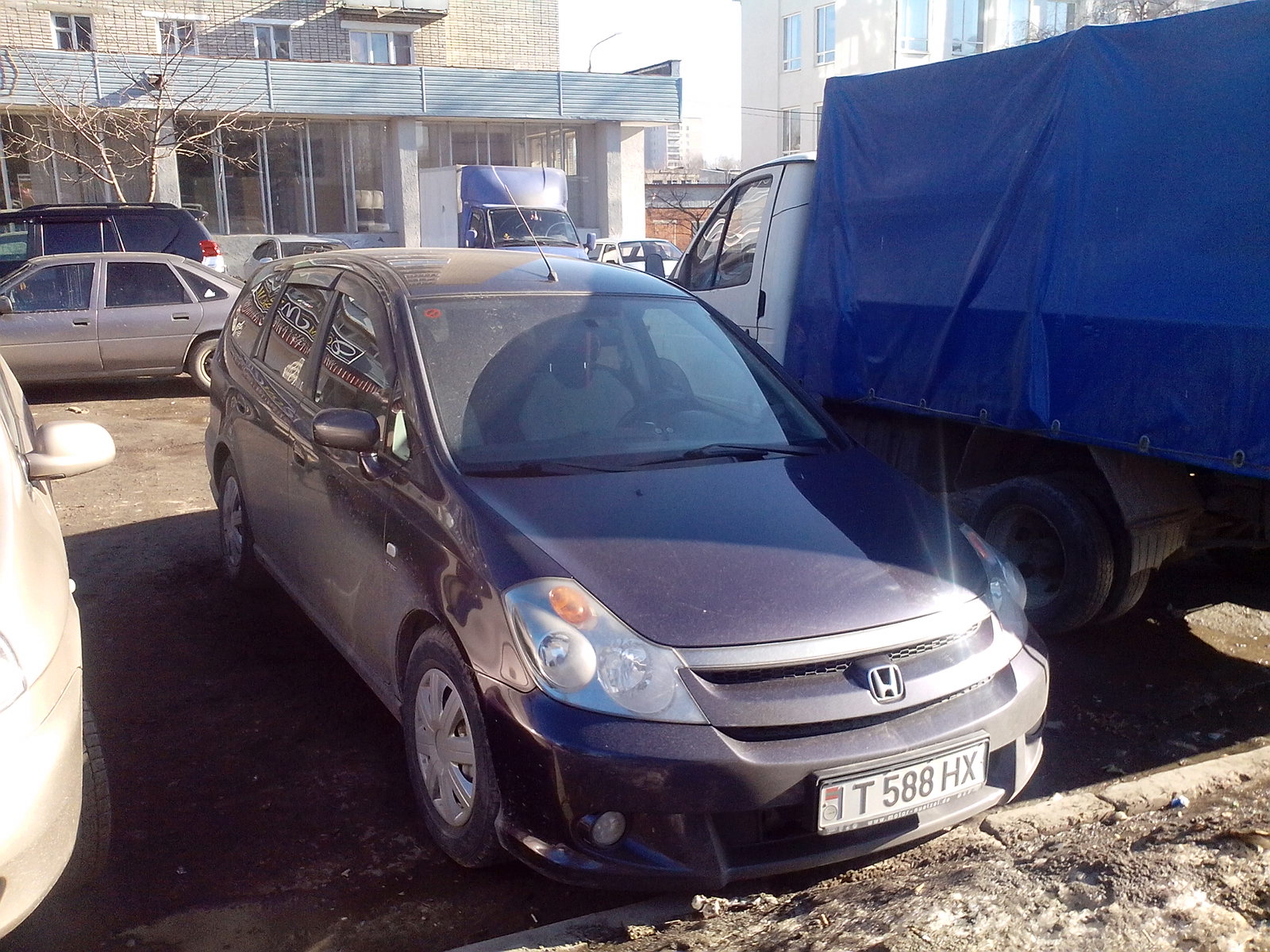 T 588 HX, Honda Stream 1st gen (RN1–RN5), 2000–2006