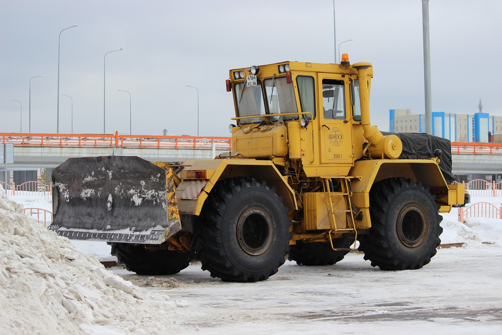 Бульдозер кировец. Кировец к-703м. Кировец к-702м. К700 к702 к701. Фронтальный погрузчик Кировец к 703.