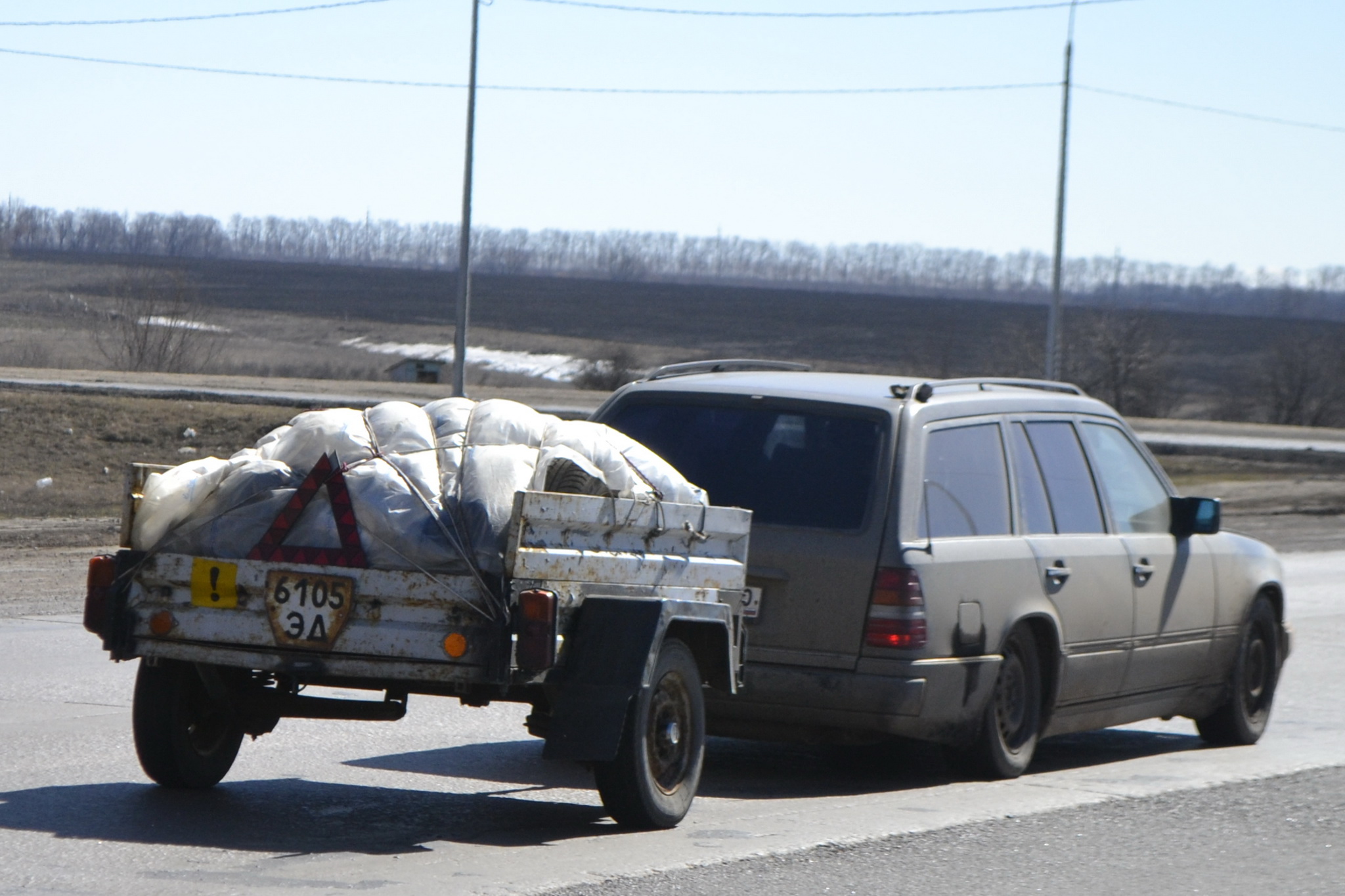 6105 ЭД, Kurganmashzavod (KMZ) 8136 