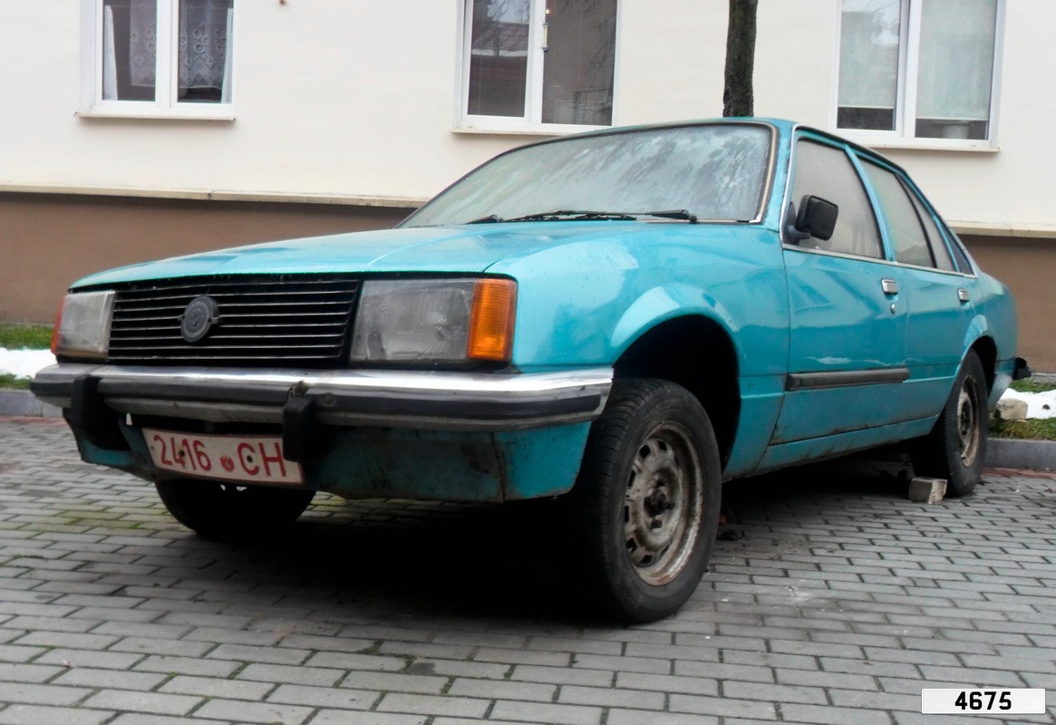 2416 CH, Opel Rekord 5th gen 4-door Sedan (E1), 1977–1982