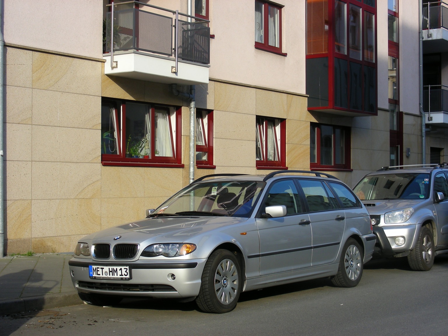 MET HM 13, BMW 3 Series 4th gen Touring (E46), 1999–2005