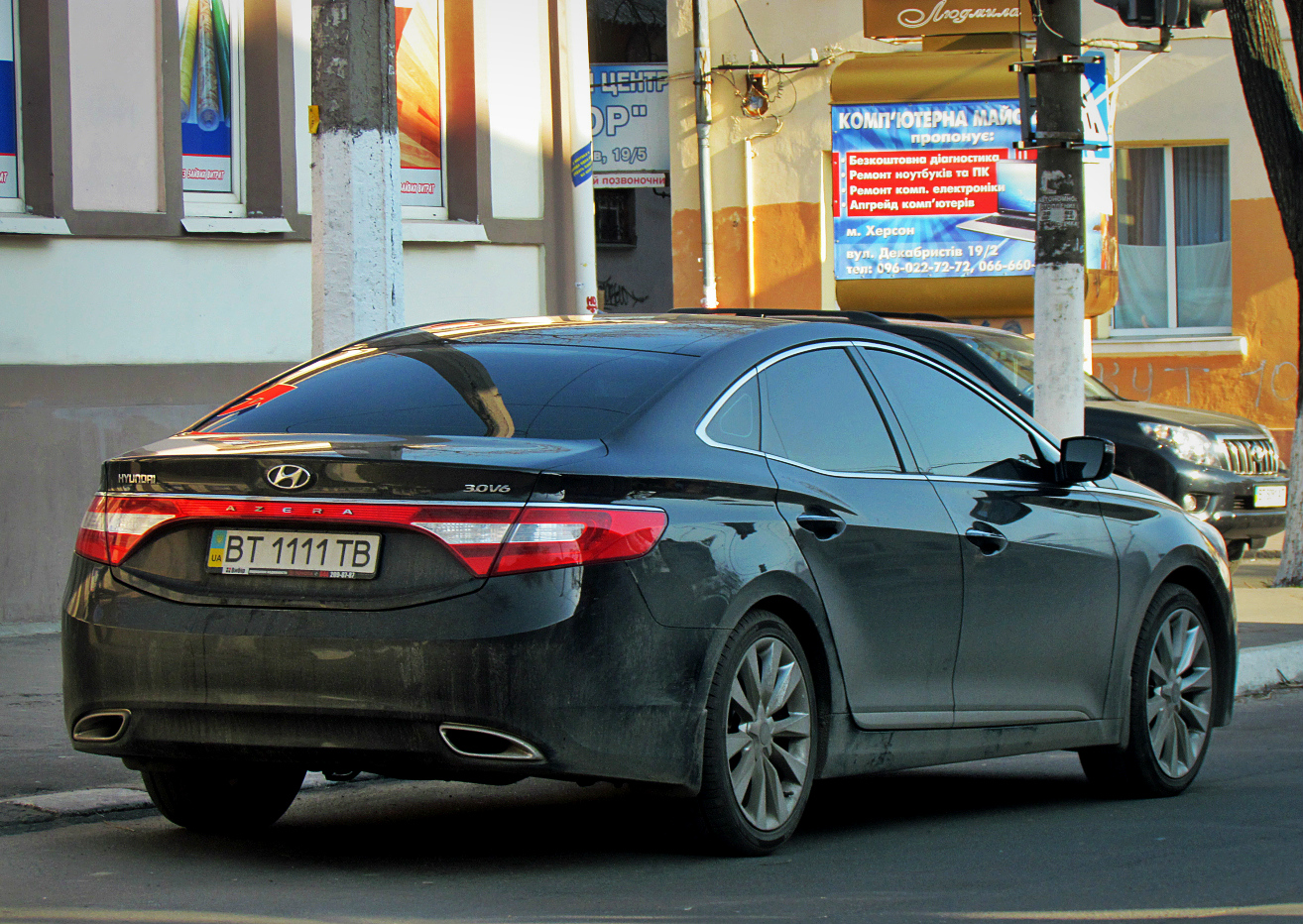 BT 1111 TB, Hyundai Azera 2nd gen (HG), 2011–2017