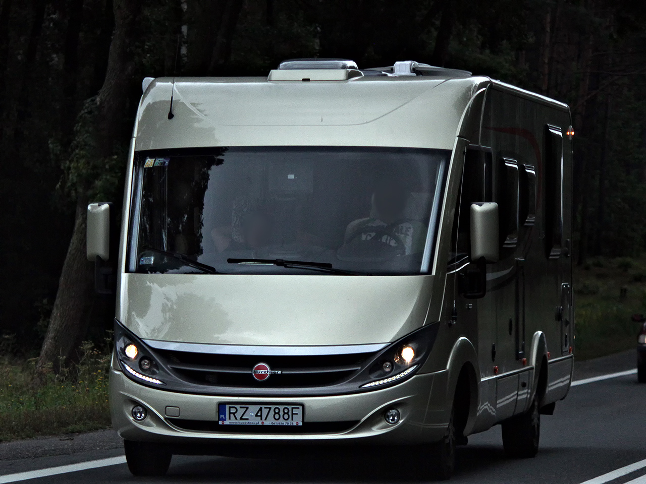 RZ 4788F, Bürstner Aviano 